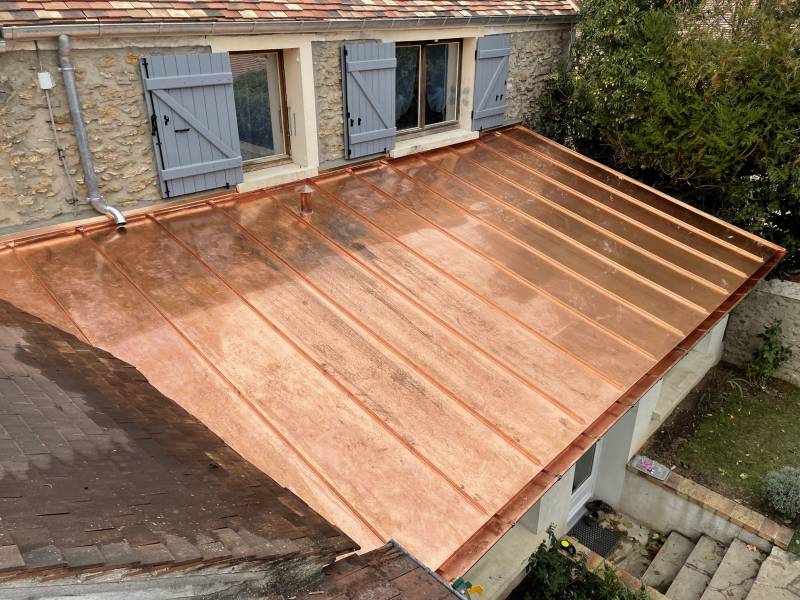 Rénovation d'une toiture en cuivre sur le secteur de Thoiry (78)